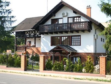 Dunakanyar Bed & Breakfast Göd Esterno foto