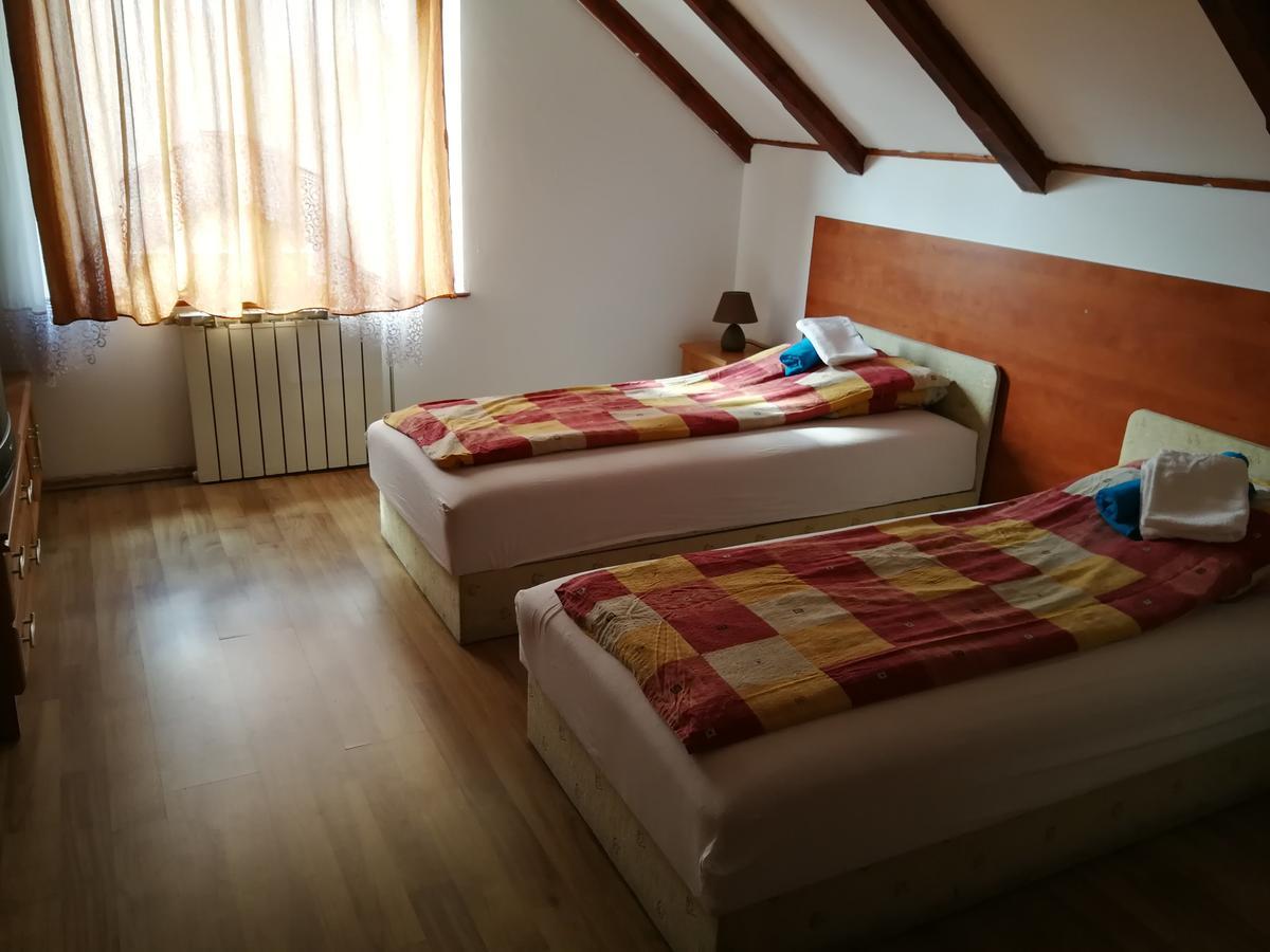 Dunakanyar Bed & Breakfast Göd Esterno foto